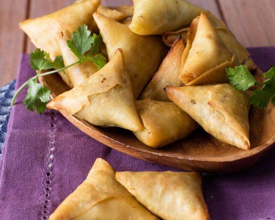 Mince Samoosas & Dip (5pc)