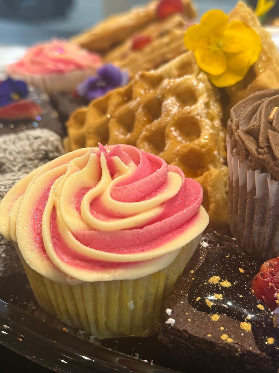 Sweet Platter  ( Serves 8-10)