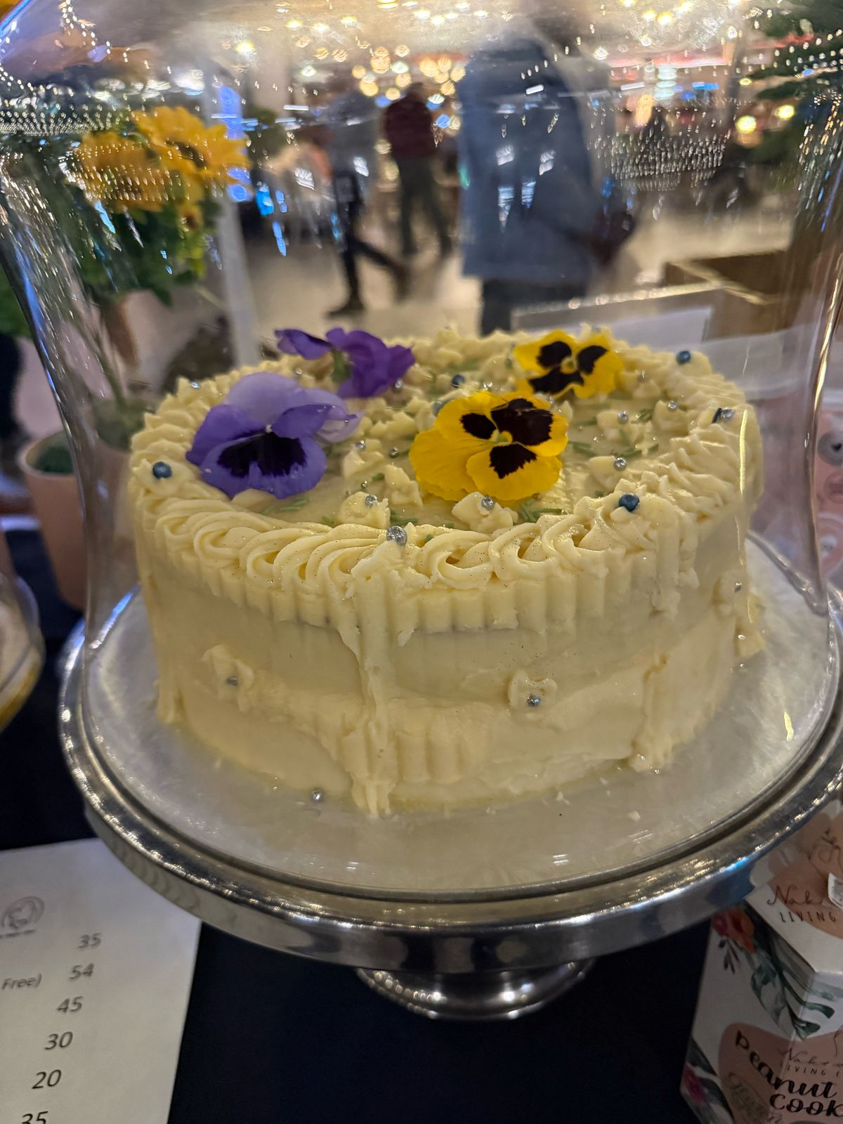 Vanilla Cake (Whole)