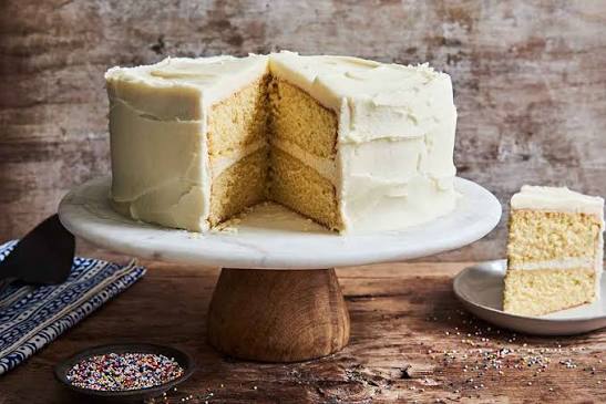 Vanilla Cake (Whole)