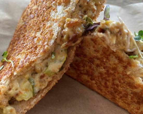 Chickn Mayo & Vacon Toastie